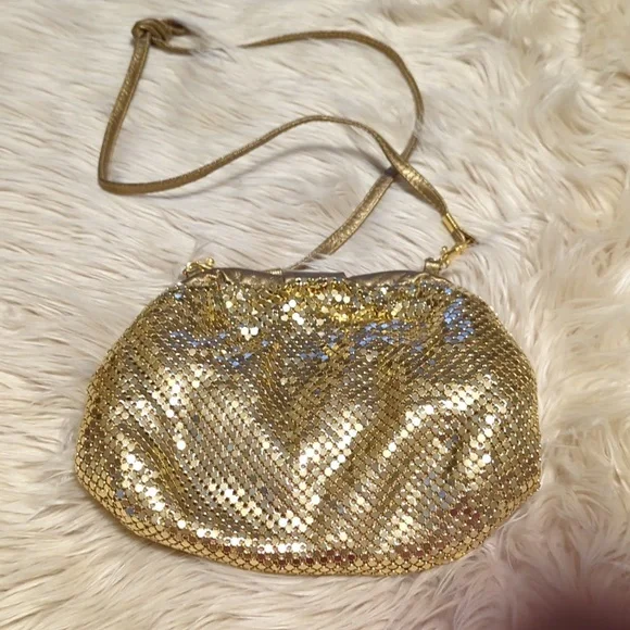 Vintage  Gold Mesh Evening Formal Bag Purse - Picture 3 of 4